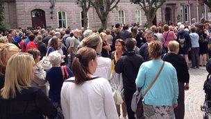 Crowds in the Royal Square