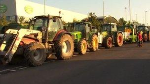 Farmers blockade Robert Wiseman plant near Bridgwater