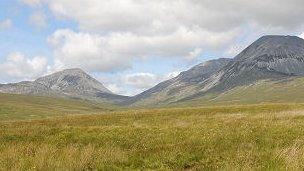 Diùra (le cead bho Undiscovered Scotland)