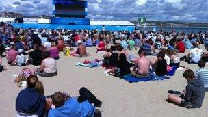 "Live arena" on Weymouth beach