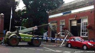 JCB machine used to steal cashpoint