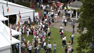 Shrewsbury flower show crowds