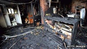 A primary school in Amiens damaged by fire