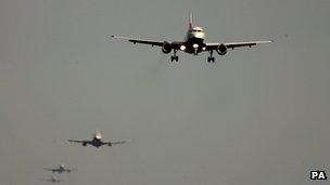 Planes preparing to land at Heathrow