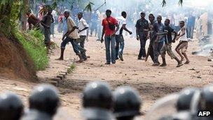 Students confronting police