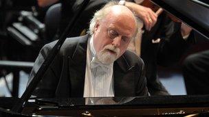 Pianist Peter Donohoe at the Desert Island Discs Prom. © 鶹ҳ/Chris Christodoulou