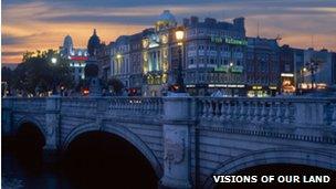 O'Connell Bridge, Dublin