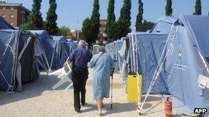 Camp for quake evacuees in Mirandola, 29 May 12