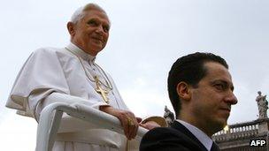 Paolo Gabriele arrives at the Vatican with Pope Benedict (image from 2006)