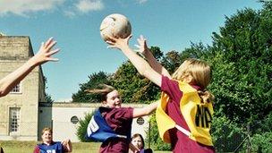 Private school pupils play netball