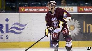 Yannick Weber in a Swiss National League game