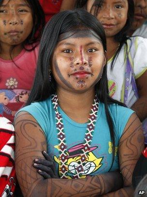 Girls of the Embera-Katio tribe