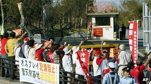 Local residents rally against deployment of Osprey aircraft at Futenma air base, Okinawa, on 4 Oct 2012