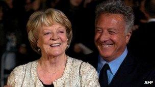 Dame Maggie Smith with Dustin Hoffman (r)