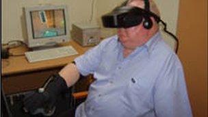 Phantom limb patient using VR headset