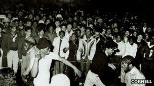 Hip-hop crowd