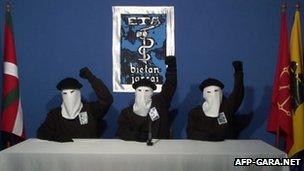 Eta militants making the statement