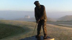 Statue of Old Tom Morris overlooking Rosapenna golf course