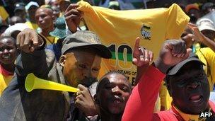 ANC supporters at a rally in Bloemfontein, South Africa (8 January 2012)