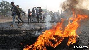 Bangladesh strike - Photo by LEADFOTO