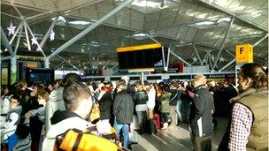 Queues in Stansted terminal