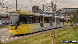 Metrolink tram on the Droylsden line