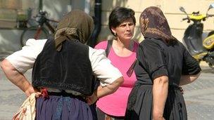 Group of Romanian women