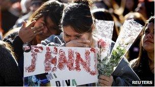 Fans at memorial service for Jenni Rivera