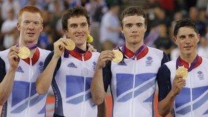 Ed Clancy, Geraint Thomas, Steven Burke a Peter Kennaugh