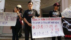 File photo of Nguyen Van Hai protesting in Ho Chi Minh City (19 January 2008)