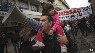 Portuguese CGTP union stages anti-austerity march, 15 Dec 12