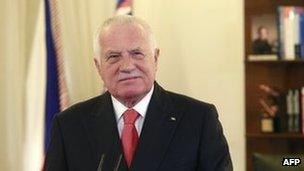 Czech President Vaclav Klaus delivers his New Year's speech at Prague Castle, 1 January