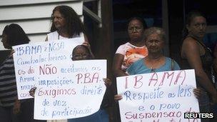 People protesting against the Belo Monte dam