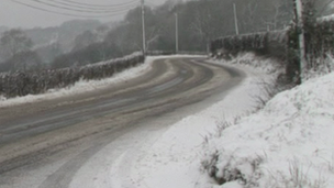 Snow on the A482 at Lampeter