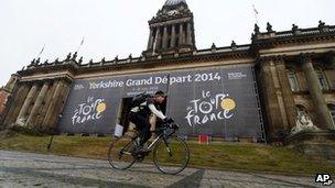 Cyclist outside Leeds Town Hall