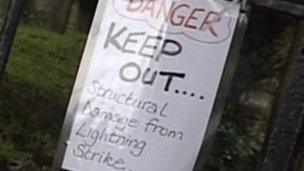 Lightning strike sign