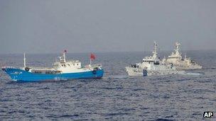 Japanese coastguard vessels approach Chinese fishing boat - 2 February