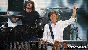 Dave Grohl and Paul McCartney