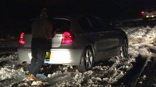 Drivers stuck in snow in East Yorkshire