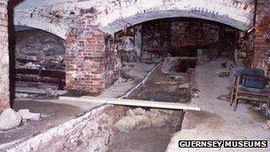 Guernsey's Bonded Store dig