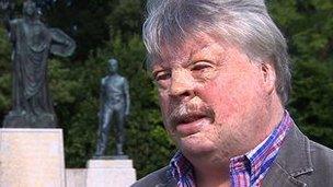 Simon Weston