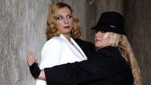 Dawn French and Jennifer Saunders