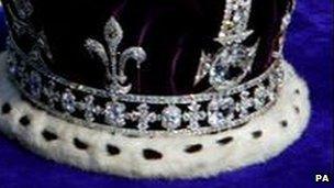 Koh-i-Noor diamond on Queen Mother's crown