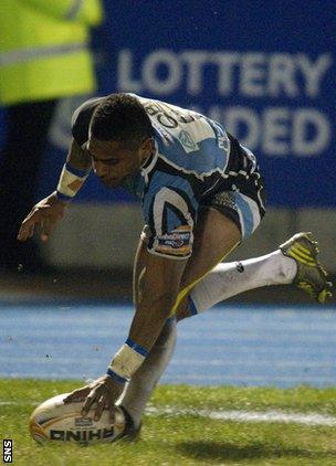 Nikola Matawalu scores a try for Glasgow Warriors