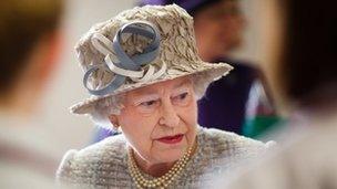 Unionists on the council want to mark the Queen's official birthday with red, white and blue lighting.