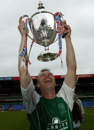 Steve Davis lifts the FA Vase with Nantwich Town in 2006