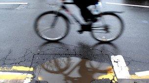 Cyclist on Mansfield Road