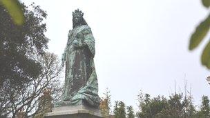 Statue of Queen Victoria