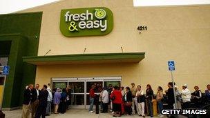 Fresh and easy store in US - opening day