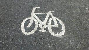 Generic cycle lanes symbol